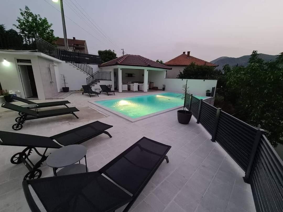 Studio Apartmani Milovic Τρέμπινιε Εξωτερικό φωτογραφία