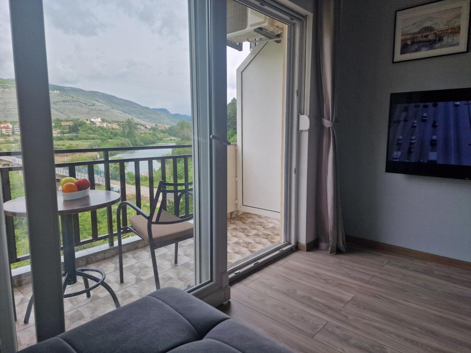 Studio Apartmani Milovic Τρέμπινιε Εξωτερικό φωτογραφία